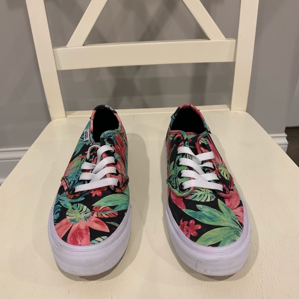Vans - Picture 2 of 5